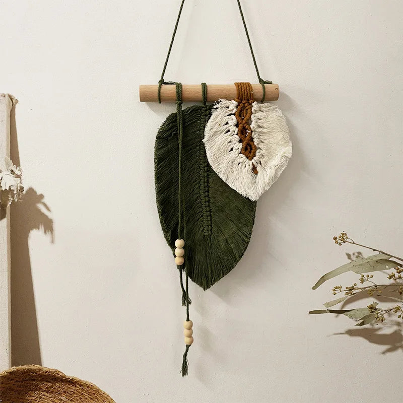Handmade Macrame Leaf Wall Hanging, Boho Woven Leaves Tapestry, Wall Art for Bedroom Home Decor Gift for Women Girls