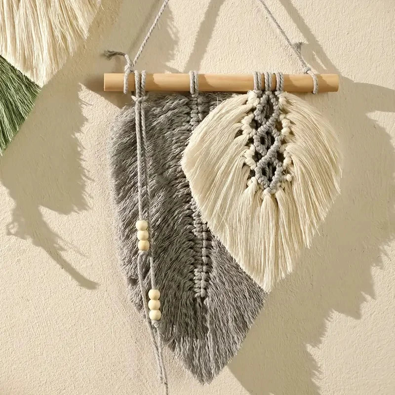 Small Macrame Wall Hanging Boho Woven Leaf Macrame Tapestry Wall Art for Bedroom Home Room Decor Gift for Women Girls