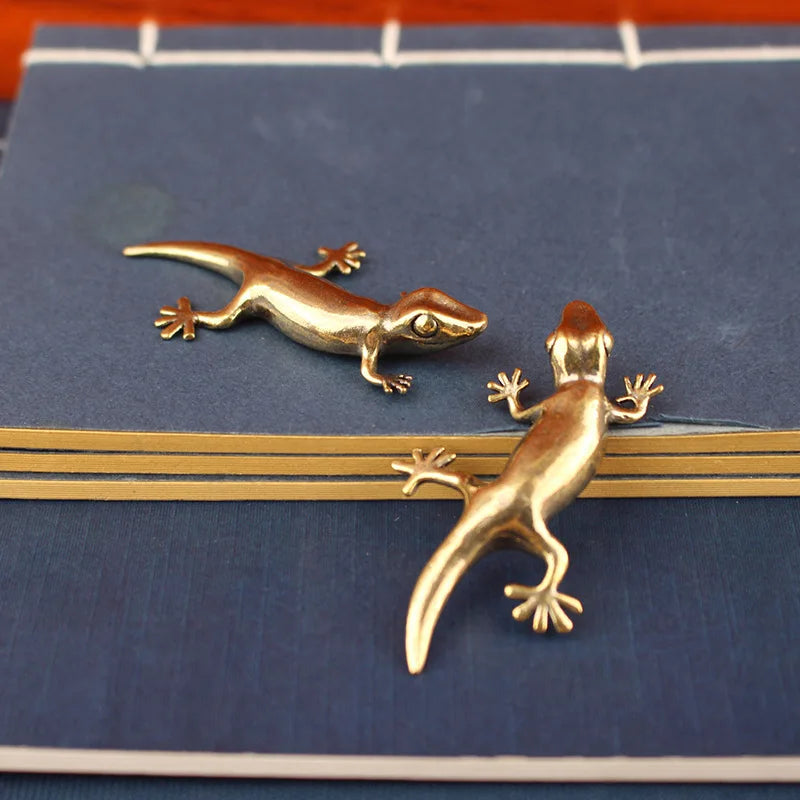 Gecko Figure Home Decor Small Ornaments Antique Brass Animal Figurines Tea Pet Desk Decorations Home Decor Accessories