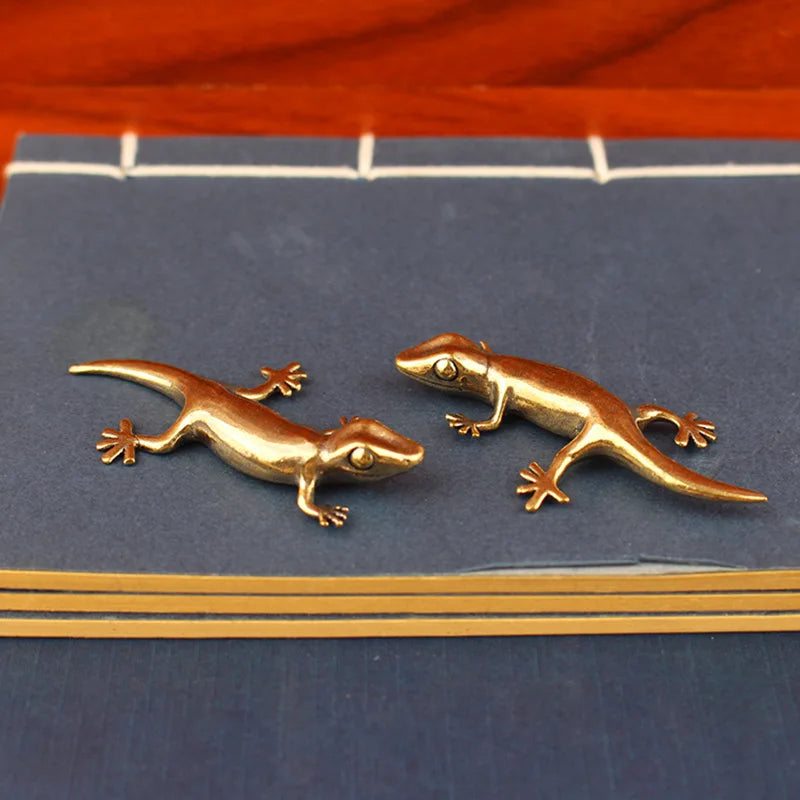 Gecko Figure Home Decor Small Ornaments Antique Brass Animal Figurines Tea Pet Desk Decorations Home Decor Accessories