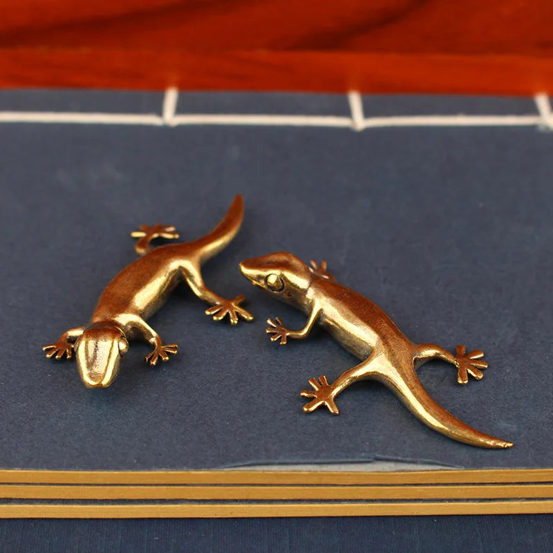 Gecko Figure Home Decor Small Ornaments Antique Brass Animal Figurines Tea Pet Desk Decorations Home Decor Accessories